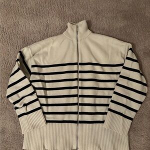 Zara Women’s  Zip-Up Sweater in Cream and Blue